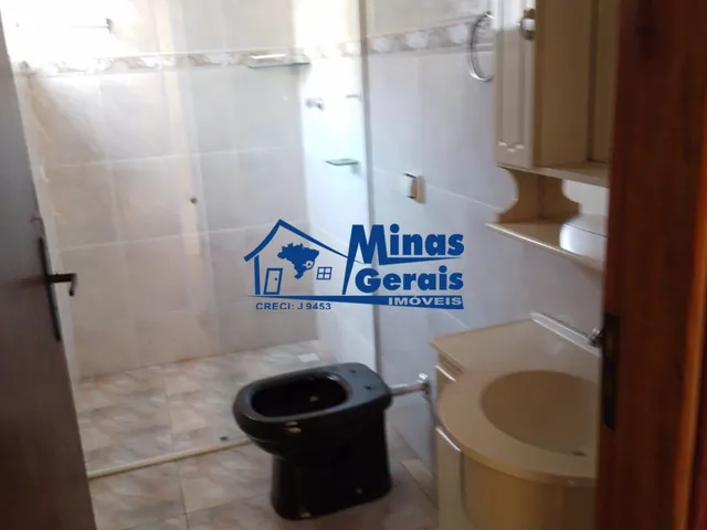 Imagem 16: Sobrado à Venda no Sul de Minas - 3 Dormitórios - Garagem e Portão Automático