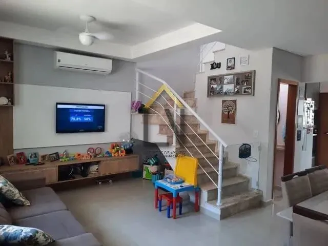 Imagem: A casa possui 3 Dormitórios, 1 Suíte, 4 Banheiros, 2