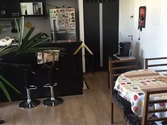 Imagem: O apartamento possui 2 Dormitórios, 1 Suíte, 2 Banheiros,