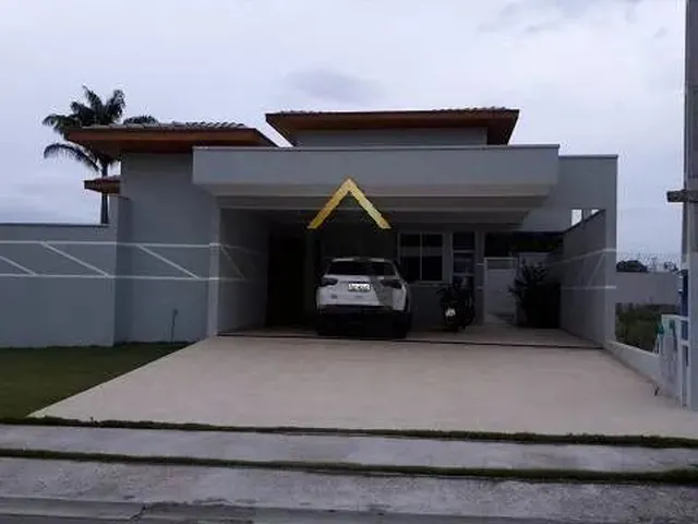 Imagem: A casa em condomínio possui 3 Dormitórios, 3 Suítes, 5