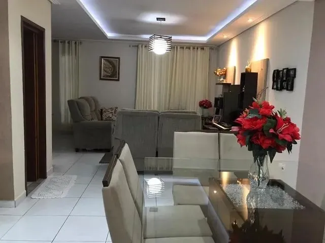 Imagem: Casa com 3 Dormitórios À Venda, 150 M²