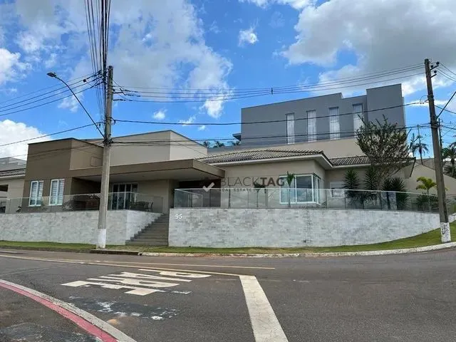 Imagem: Casa com 3 Dormitórios À Venda, 380 M²