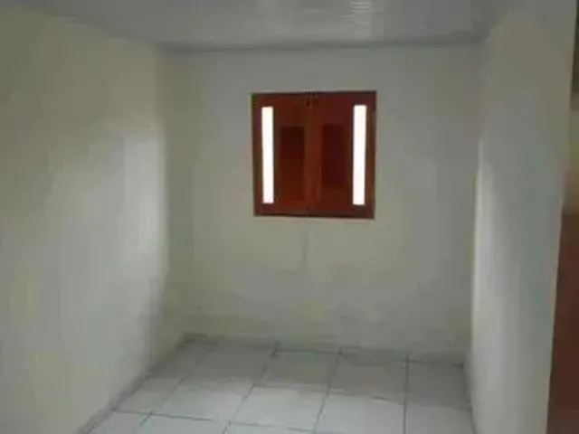 Imagem 3: Casa com Dois Quartos e Garagem