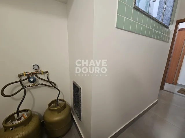 Imagem 2: Apartamento 2 Quartos (1 Suíte), 1 escritório com 90m² no Alto