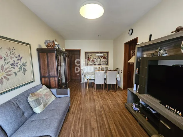 Imagem: O apartamento possui 3 Dormitórios, 1 Suíte, 3 Banheiros