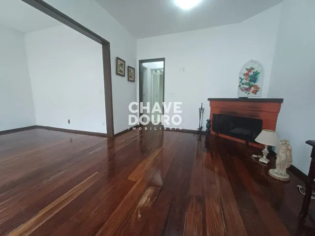 Imagem 3: Casa em Condomínio com 4 Quartos (2 suítes) no Alto, Teresópolis