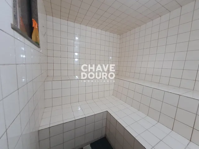 Imagem 3: ALUGUEL - Apartamento de 2 Quartos (sendo 1 suíte com varanda) + Dependência e 1 Vaga