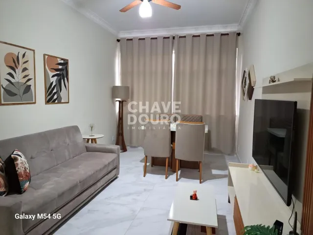 Imagem 2: Apartamento todo reformado no centro com porteira fechada!