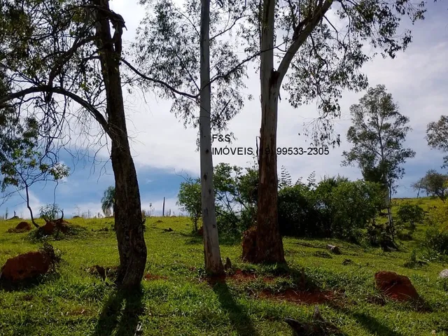 Imagem 14: Sítio À Venda em Vinhedo-Sp, Bairro Monte Alegre, com 1 Quarto, 1 Banheiro e 90.000 M² de Área. Confira!