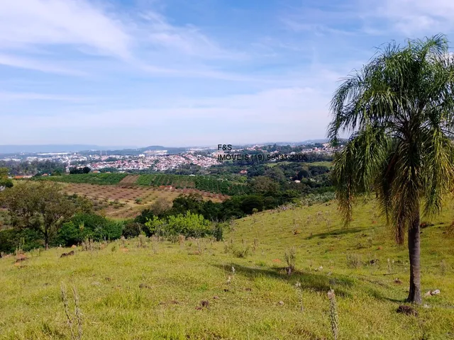 Imagem 3: Sítio À Venda em Vinhedo-Sp, Bairro Monte Alegre, com 1 Quarto, 1 Banheiro e 90.000 M² de Área. Confira!