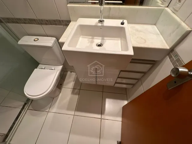 Imagem 2: QUADRA 207 IMPENSA IV BELÍSSIMO E REFORMADO 4 QUARTOS COM 2 VAGAS ANDAR ALTO LAZER