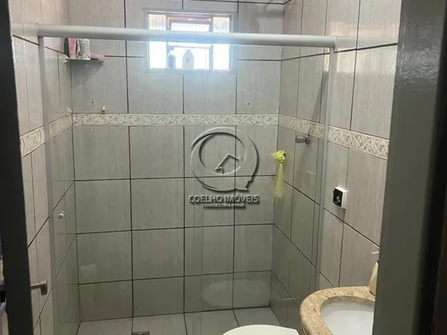 Imagem 13: OPORTUNIDADE: CASA COM 4 QUARTOS, SENDO 1 SUÍTE, AMPLA ÁREA VERDE E ÁRVORES