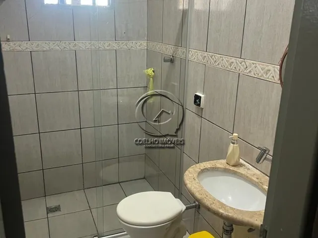 Imagem 14: OPORTUNIDADE: CASA COM 4 QUARTOS, SENDO 1 SUÍTE, AMPLA ÁREA VERDE E ÁRVORES