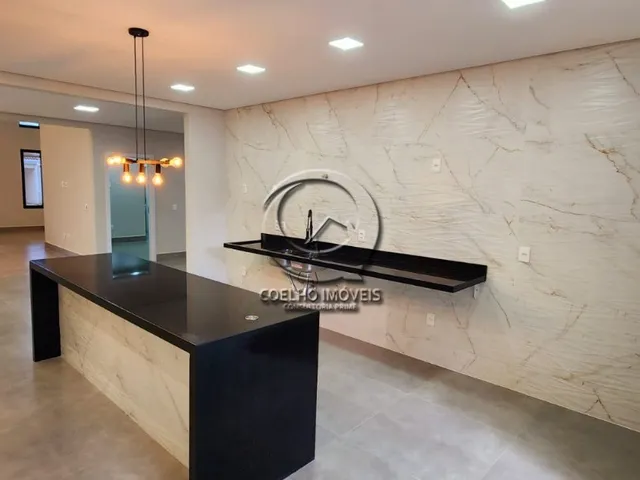 Imagem 10: RUA 3 VICENTE PIRES CASA COM 04 SUÍTES LINDO ACABAMENTO COM PISCINA E CHURRASQUEIRA