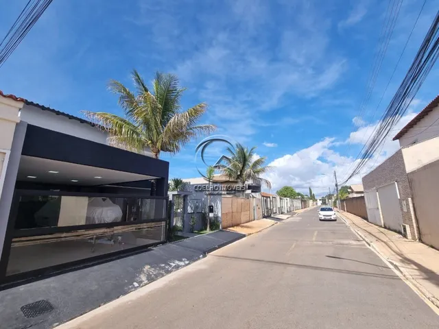 Imagem 3: CASA MARAVILHOSA MUITO ESPAÇOSA E BEM DIVIDIDA COM 03 QUARTOS 02 SUÍTES COM SACADA E