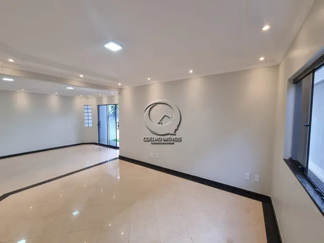 Imagem 8: CASA MARAVILHOSA MUITO ESPAÇOSA E BEM DIVIDIDA COM 03 QUARTOS 02 SUÍTES COM SACADA E