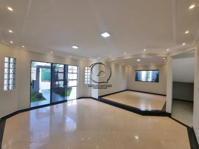 Imagem 10: CASA MARAVILHOSA MUITO ESPAÇOSA E BEM DIVIDIDA COM 03 QUARTOS 02 SUÍTES COM SACADA E