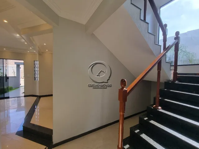 Imagem 11: CASA MARAVILHOSA MUITO ESPAÇOSA E BEM DIVIDIDA COM 03 QUARTOS 02 SUÍTES COM SACADA E