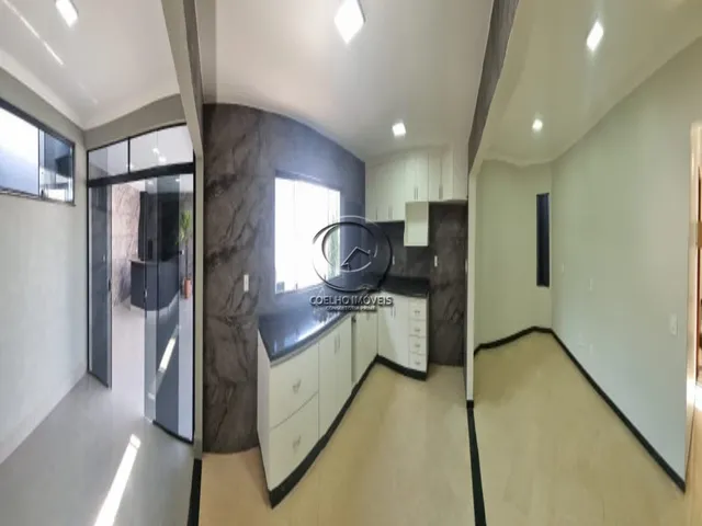 Imagem 12: CASA MARAVILHOSA MUITO ESPAÇOSA E BEM DIVIDIDA COM 03 QUARTOS 02 SUÍTES COM SACADA E