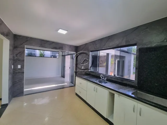Imagem 14: CASA MARAVILHOSA MUITO ESPAÇOSA E BEM DIVIDIDA COM 03 QUARTOS 02 SUÍTES COM SACADA E