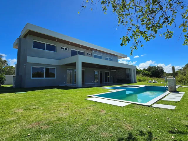 Imagem 8: Maravilhosa casa Duplex, 5 suítes, integrada com a natureza, Condomínio Busca Vida