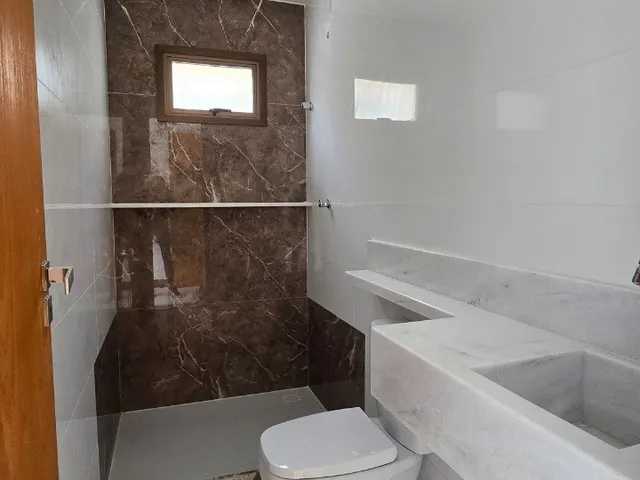 Imagem 12: Excelente casa Duplex, 4 suítes + Home Office, Alto padrão, Nova, Piscina e Área