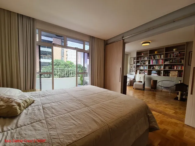 Imagem 8: Excelente apartamento 4/4, sendo 1 suíte, reformado, oportunidade, 2 vagas, 224m²