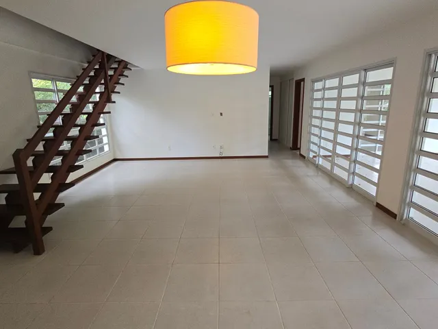 Imagem 11: Excelente casa 6 quartos, sendo 4 suítes, quintal, jardim e área verde, terreno de