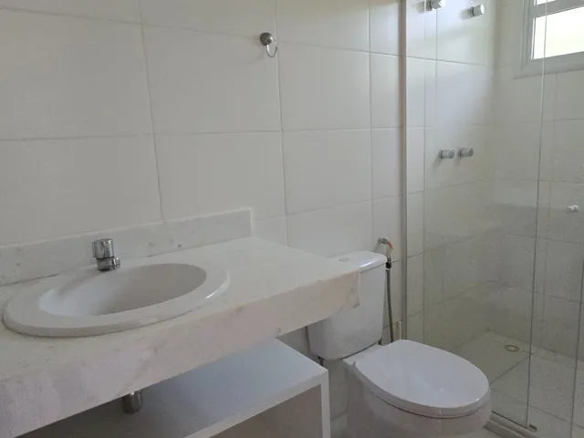 Imagem 9: Excelente casa 6 quartos, sendo 4 suítes, quintal, jardim e área verde, terreno de