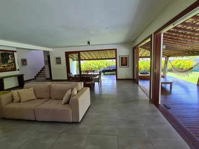 Imagem 6: Casa dos sonhos com 5 suítes, Combinação harmoniosa de natureza e conforto moderno