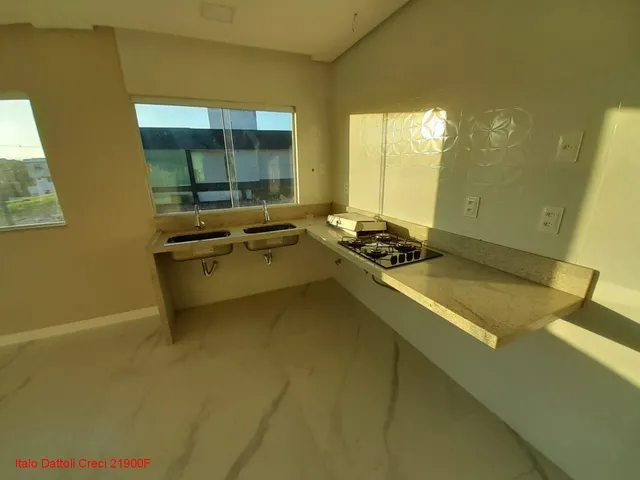 Imagem 8: Excelente Oportunidade, casa Duplex, 5 suítes, nascente, bem ventilada, Alphaville