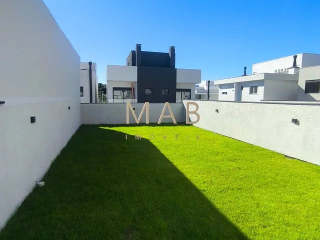 Imagem 10: Imperdível casa à venda em Florianópolis-SC, 3 suítes sendo uma master, sala estar