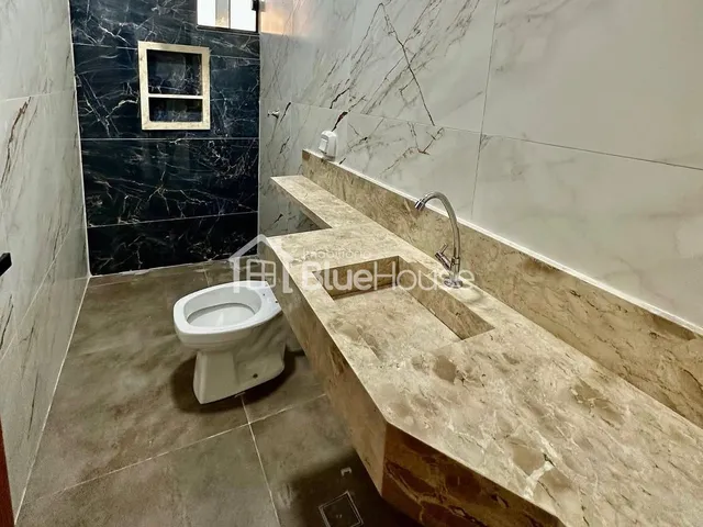 Imagem 3: Casa de 3 Quartos sendo 1 suíte em acabamento Premium no Solar Bougainville