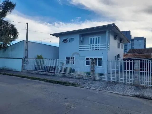 Imagem: Casa no Floresta com 4 Quartos para Locação