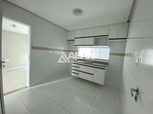 Imagem 4: Casa com 3 Suítes no Bairro Sim