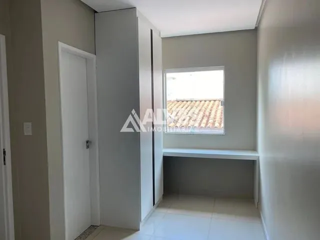 Imagem 2: Casa com 3 Suítes no Bairro Sim