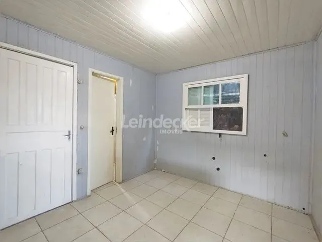 Imagem 4: Porto Alegre - Casa Padrão - Restinga