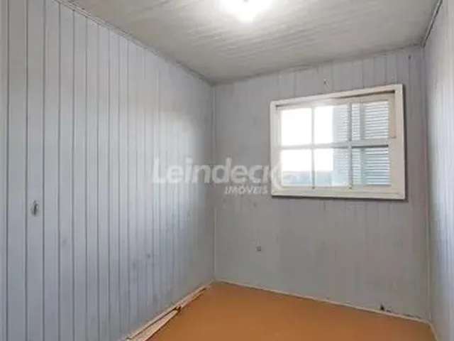 Imagem 2: Porto Alegre - Casa Padrão - Restinga