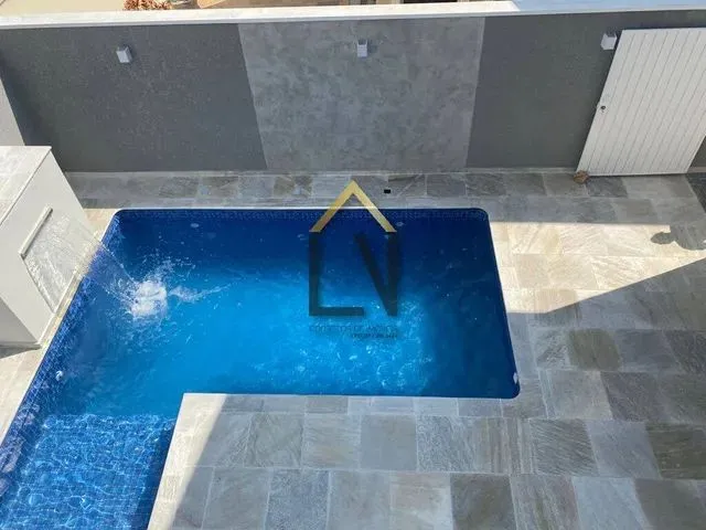 Imagem: A casa em condomínio possui 3 Dormitórios, 3 Suítes, 5