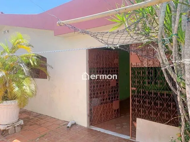 Imagem 1: Casa com 3 Dormitórios À Venda, 220 M² por R$ 290.000,00 - Candelária - Natal/Rn