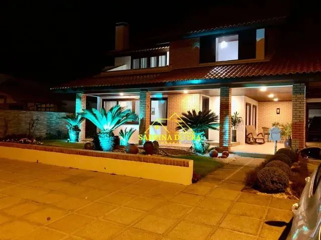 Imagem: Casa com 4 Dormitórios À Venda, 380 M²