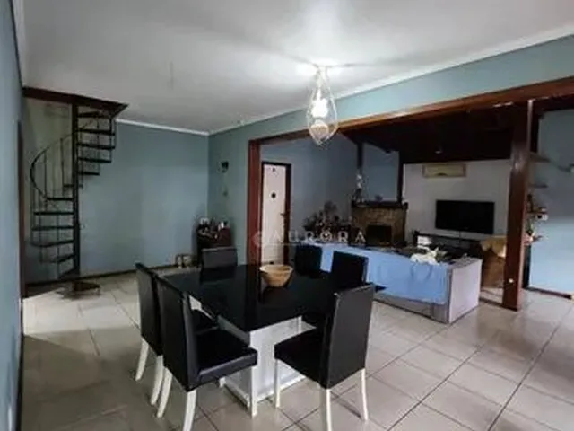 Imagem: Casa 4 Dormitórios, 300M do Mar