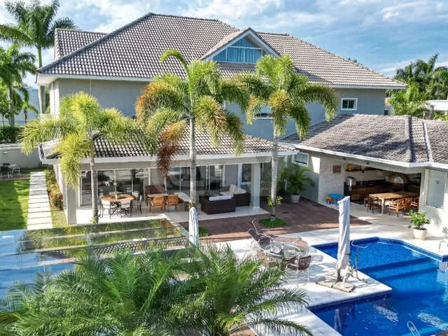 Imagem: Venda de Casa de Luxo em Condomínio na