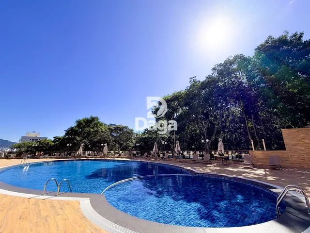 Imagem: O apartamento possui 6 Dormitórios, 1 Suíte, 2 Banheiros,