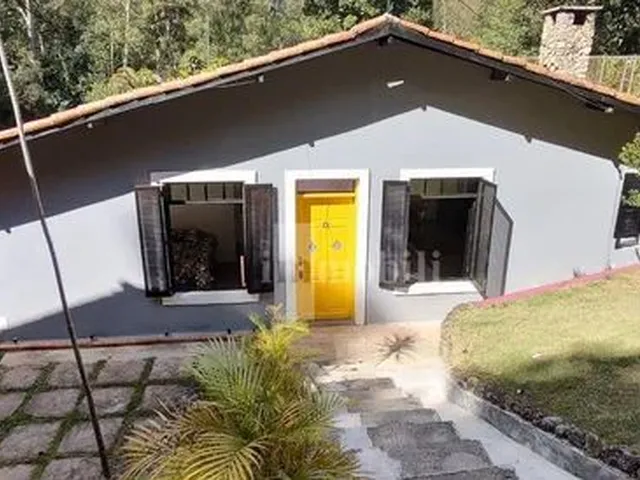 Imagem: Casa Térrea com 3 Dormitórios na Região