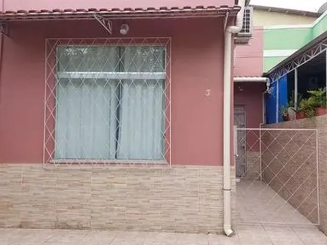 Imagem: Alugo Linda Casa no Centro com 3 Quartos