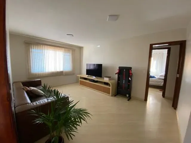 Imagem 6: Casa Semi Mobiliada - 4 Quartos e 3 Banheiros