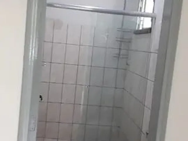 Imagem 4: Aluga-Se Apartamento com 2 Quartos, Sala, Cozinha, Banheiro e Área de Serviço