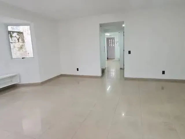 Imagem 2: Casa - Piedade - 03 Qts/02 Suítes - Reformada - Nascente - C/Planejados - Piscina - 02
