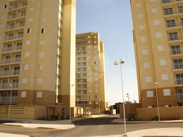 Imagem: O apartamento possui 2 Dormitórios, 1 Banheiro, 1 Vaga na